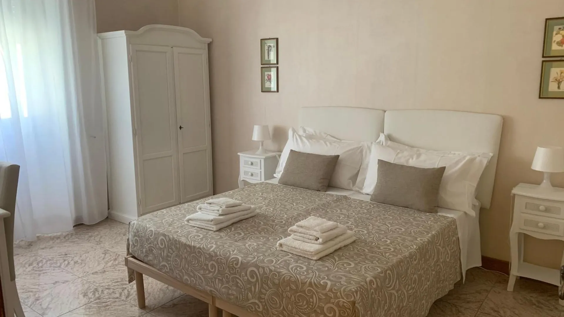 Guest house Porta Napoli Rooms Lecce Italy
