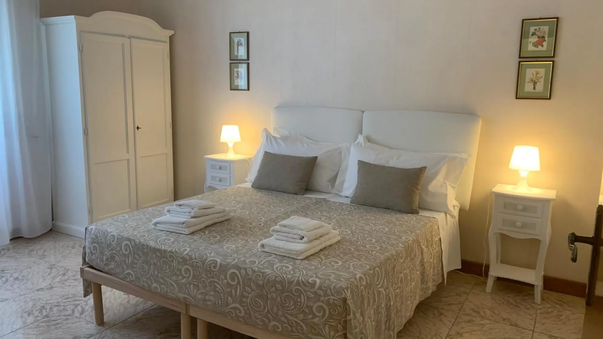 Porta Napoli Rooms Lecce 0*,  Italy